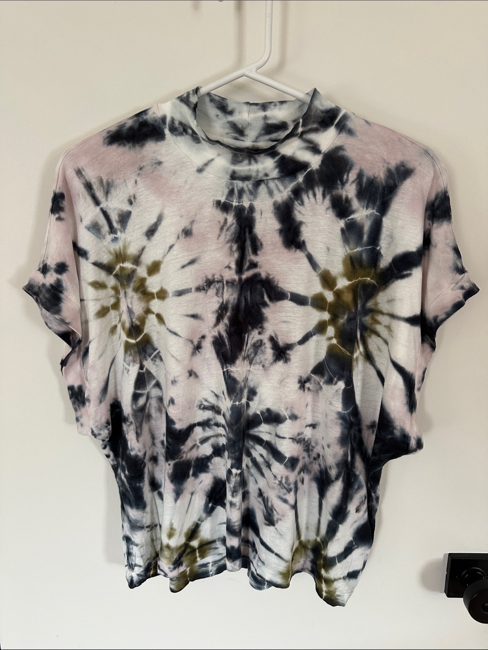 Young Fabulous & Broke Black & White Tie-Dye Tee